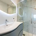 Beautiful 2-br Sea View Beaches Within Walking Distance * Cannes