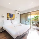 Beautiful 2-br Sea View Beaches Within Walking Distance