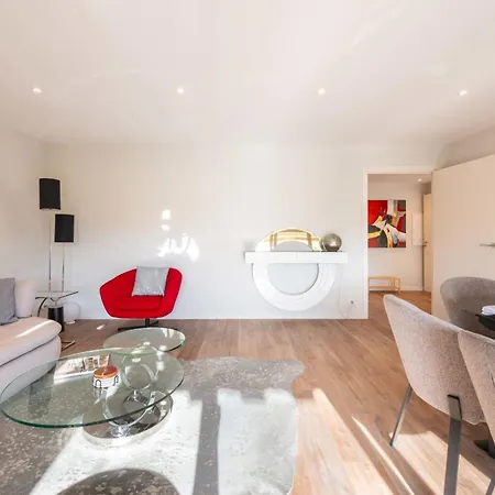 アパート Beautiful 2-br Sea View Beaches Within Walking Distance