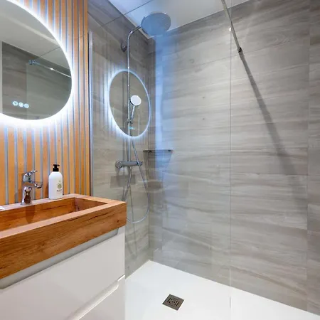 アパート Beautiful 2-br Sea View Beaches Within Walking Distance カンヌ