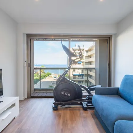 Beautiful 2-br Sea View Beaches Within Walking Distance Cannes